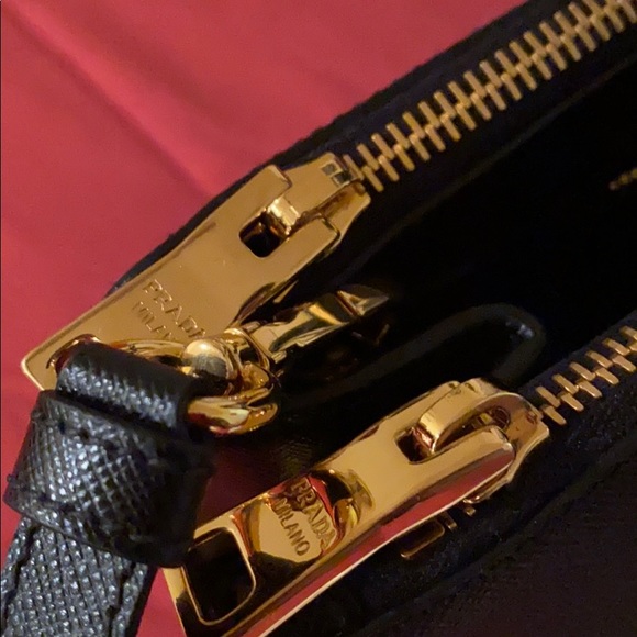 LIKENEW PRADA SAFFIANO LUX LARGE BAG - Picture 4 of 14